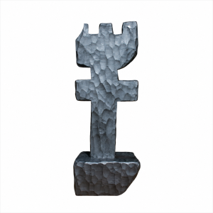 Zinzile table totem pole 1